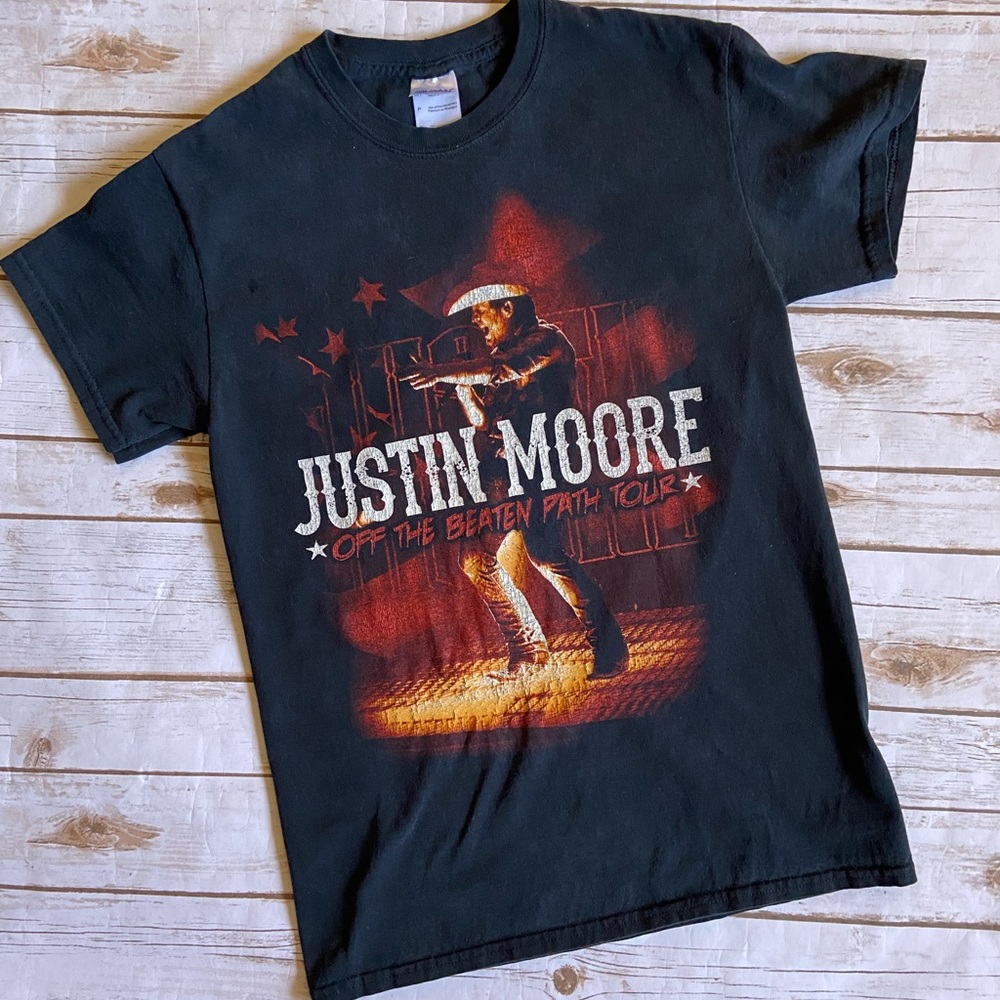 Justin Moore off the beaten path tour graphic tee